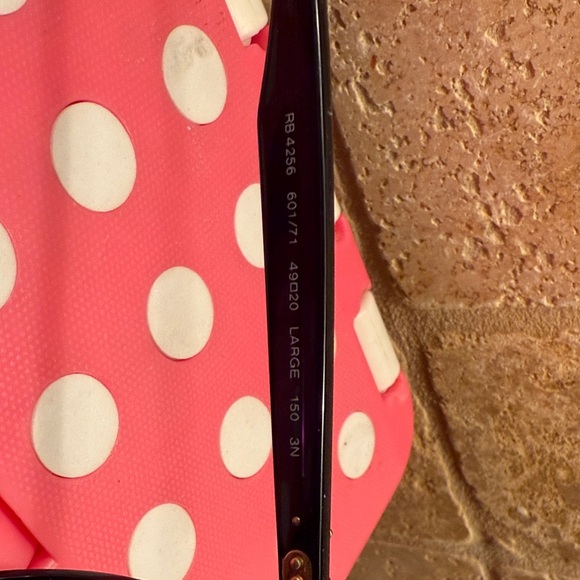 Ray-Ban Women's Black and Gold Sunglasses - Picture 4 of 6